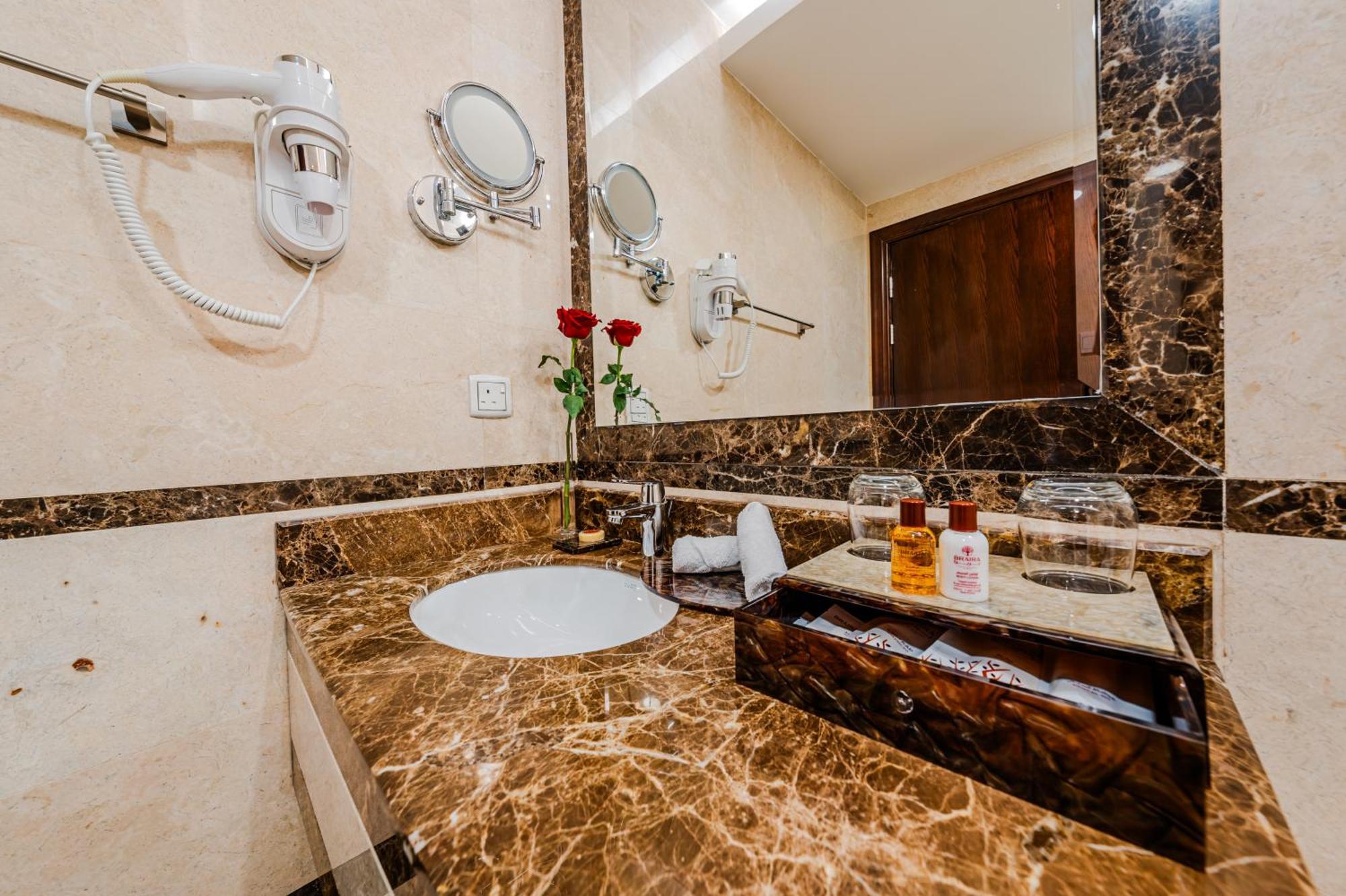 Braira Al Jubail Hotel Bagian luar foto
